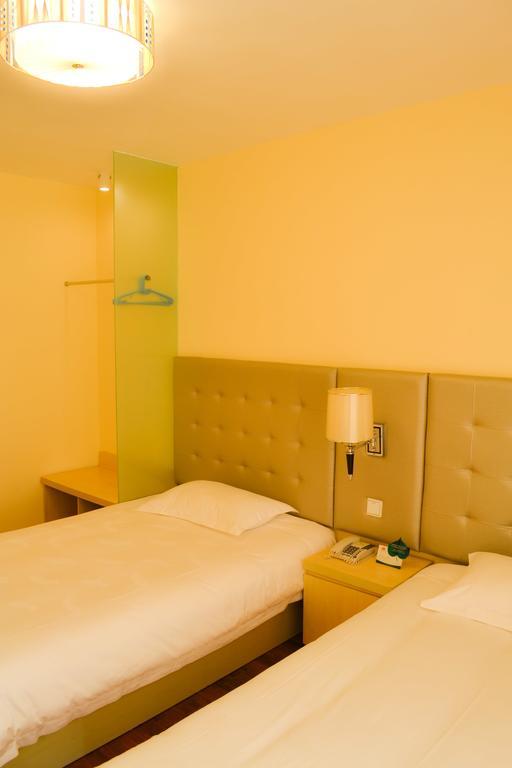 Qingdao Renjia Bussiness Hotel Exterior foto